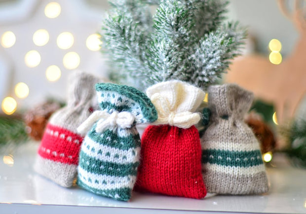 KNITTING PATTERN: Christmas Mini Gift