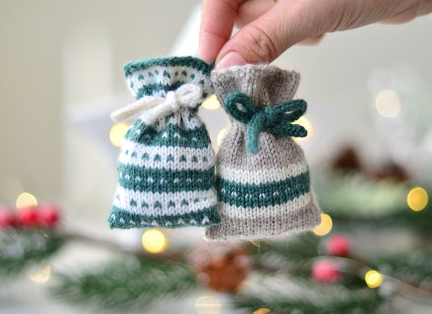 KNITTING PATTERN: Christmas Mini Gift