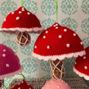 Crochet pattern birdie mushroom