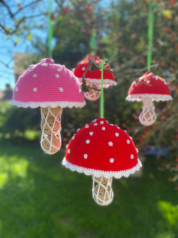 Crochet pattern birdie mushroom