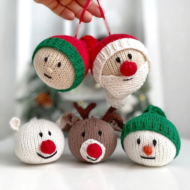 KNITTING PATTERN Christmas baubles