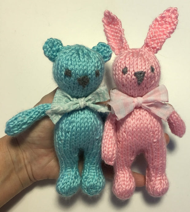 Mini Animal Stuffies KNiTTING PaTTERN