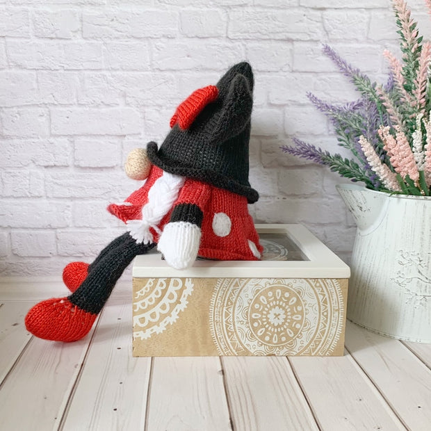 Mickey and Minnie Mouse Gnomes Knitting Pattern