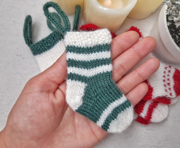 Christmas mini stocking knitting pattern