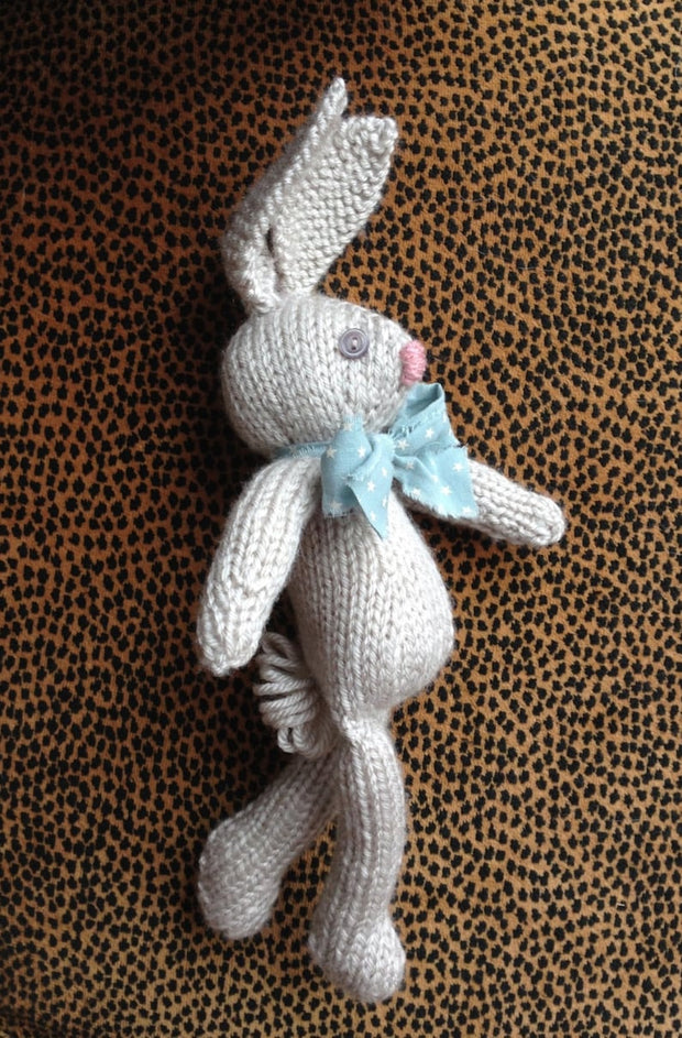 Adorable Bunny Rabbit knitting pattern